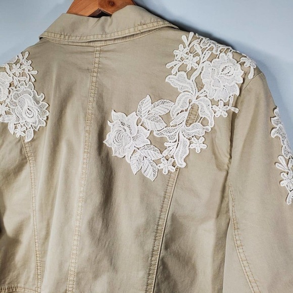 Chico's Lace Applique Utility Jacket Khaki White Size 2 Petite - Picture 6 of 16